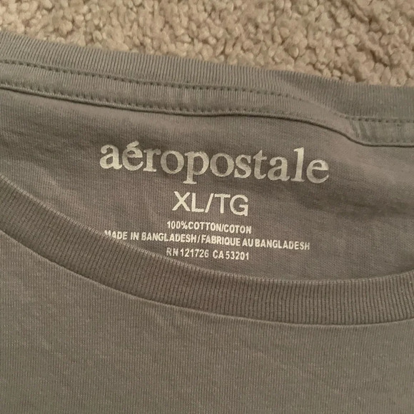 Aeropostale Gray Graphic Tee with Pink and Blue Accents NWT - Picture 2 of 3